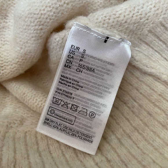 H&M Tan V-neck Sweater - Picture 13 of 13